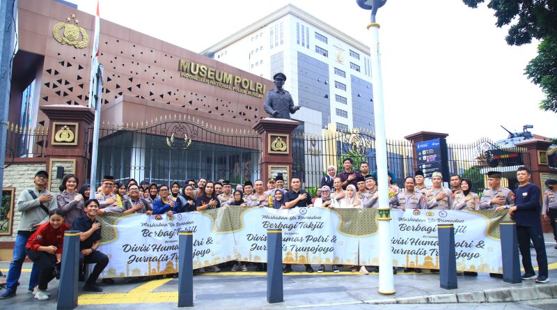 4 Jenderal Polri Kompak Bareng Polwan dan Wartawan Sebar Kebaikan di Bulan Ramadhan
