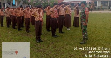 Tingkatkan Disiplin dan Semangat Bela Negara, Babinsa Koramil 0208-07/Air Joman Beri Pembinaan Siswa Pramuka